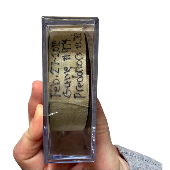 NWT NHL / WINNIPEG JETS / NASHVILLE PREDATORS RYAN JOHANSEN GOAL GAME USED PUCK - Picture 6 of 6